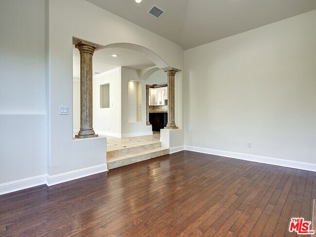 Photo - 712 N Vista St