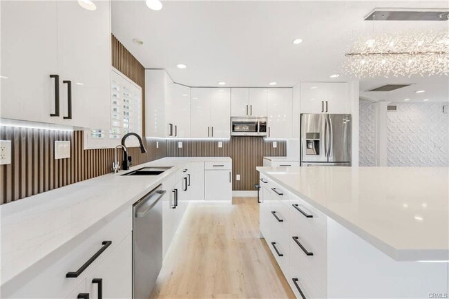 Photo - 1459 W James Way