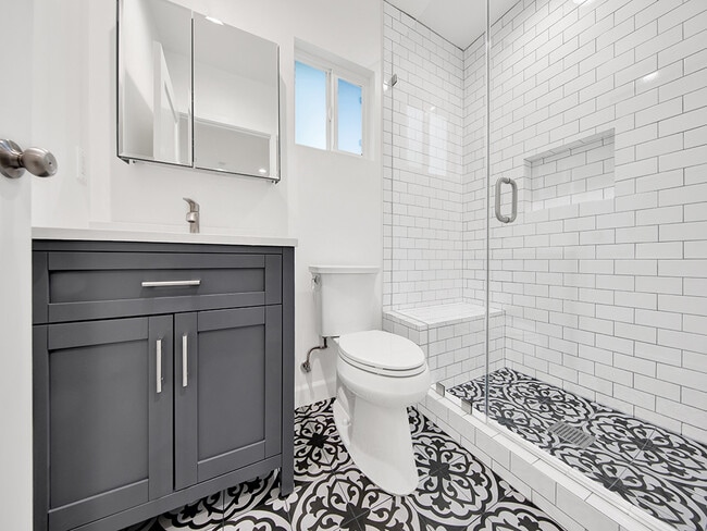 Photo - 16830 Killion St