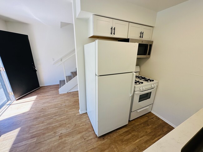 Photo - 201 Ladera St