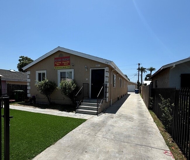 Building Photo - 318 E 105th St