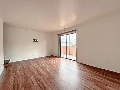 Photo - 14746 Delano St Unit 10
