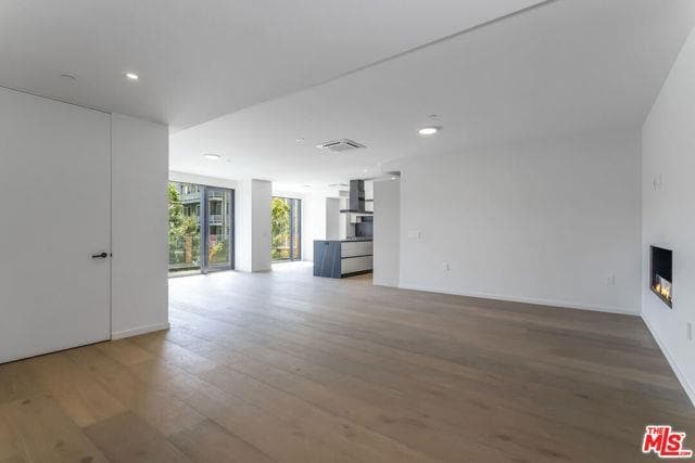 Building Photo - 1618 Hilts Ave Unit 201 Rental