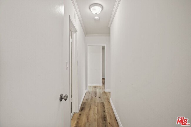 Photo - 1033 6th St Unit 108