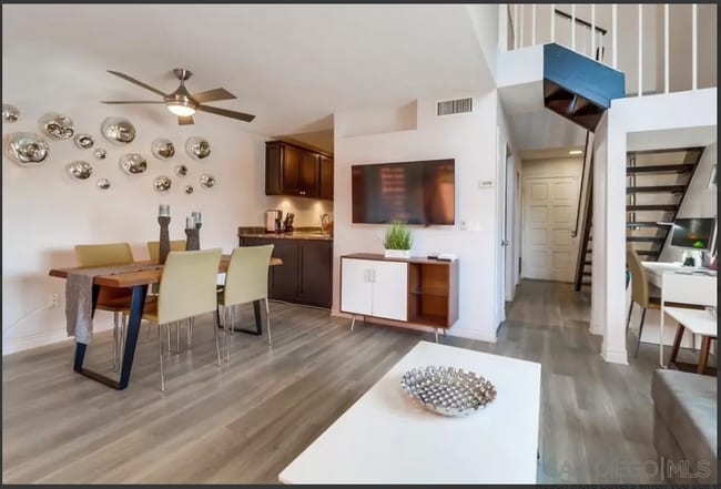 Building Photo - 623 Beyer Way