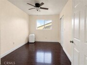 Photo - 2533 Commodore St