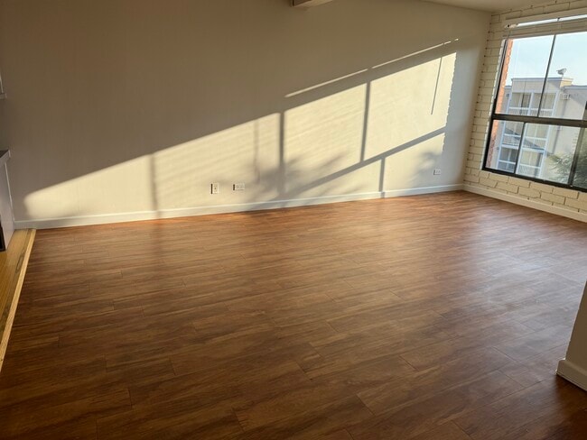 Photo - 1440 Veteran Ave Unit 510