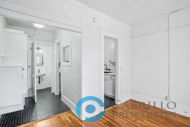 Photo - 2261 Fourth Ave