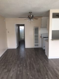 Photo - Balboa Boulevard Apartments