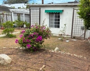 Ext.with private patio. - 3580 Colonial Ave Unit Guesthouse /Studio for rent