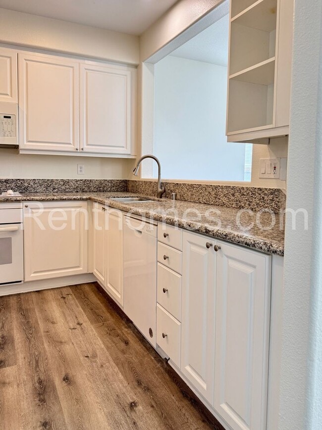 Photo - 11679 Westview Pkwy