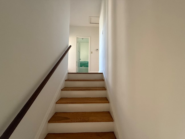 Photo - 1062 Masselin Ave Unit 1062