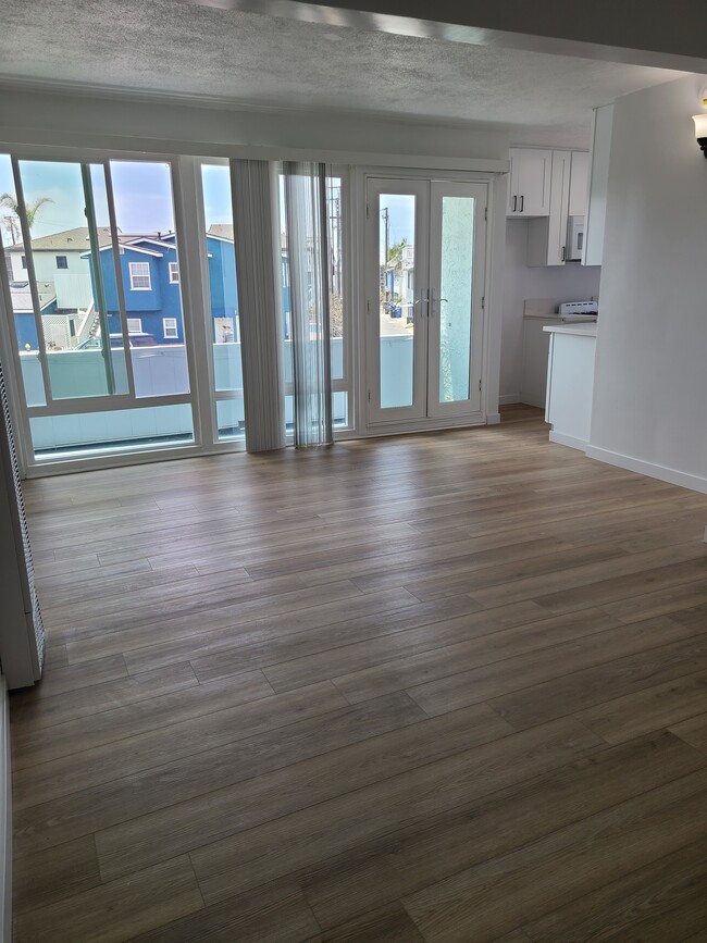 Photo - 2026 Hermosa Ave Condo Unit 1