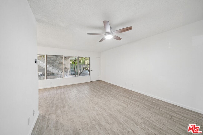 Photo - 1520 Hayworth Ave Unit 3