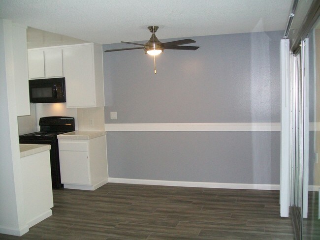 Dining Room - 2445 E Del Mar Blvd Apartment Unit 1