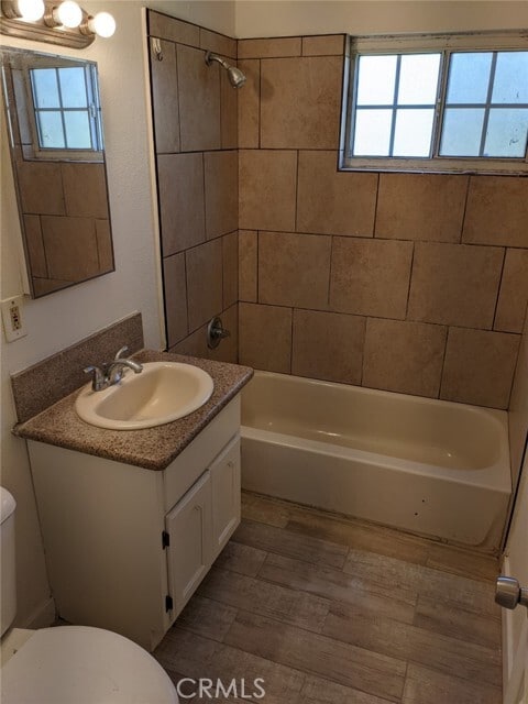 Photo - 1708 Pine Ave Unit 11