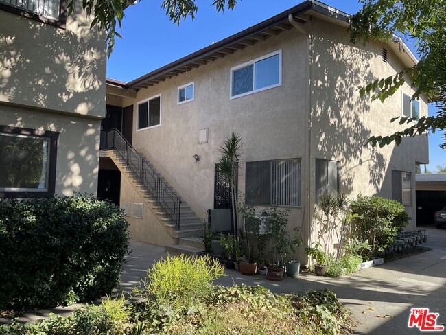 Building Photo - 6610 Whitsett Ave Unit 7 Rental