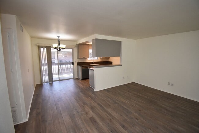 Photo - Gorgeous 2 Bedroom Condo