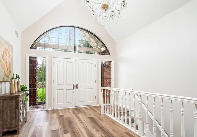 Photo - 1187 Edinburgh Rd