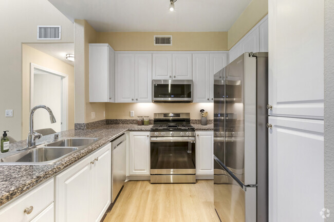 Building Photo - Avalon Glendale Rental
