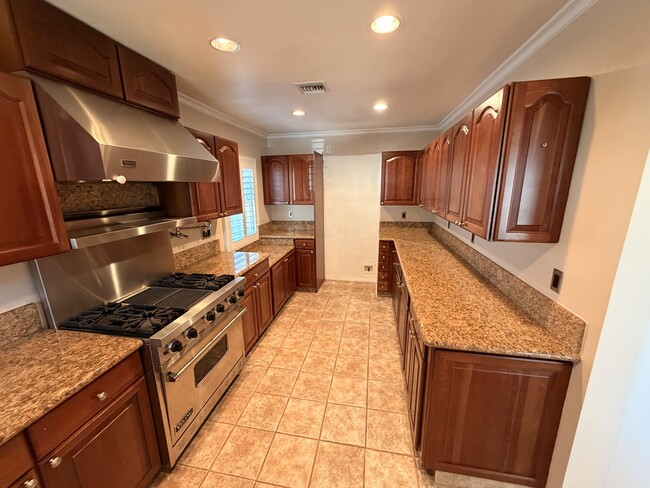 Photo - 1738 N Avon St