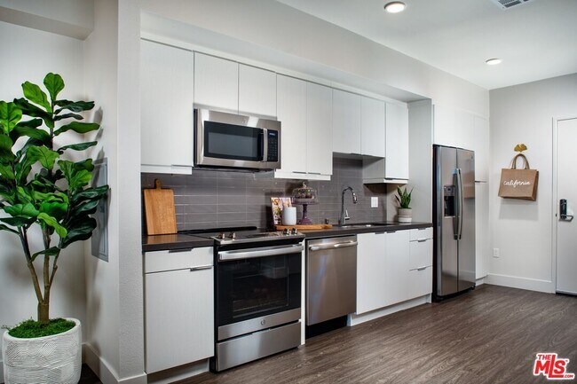 Photo - 1101 N Main St Unit C746