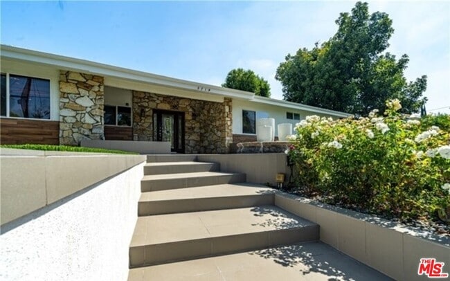 Photo - 5714 El Canon Ave