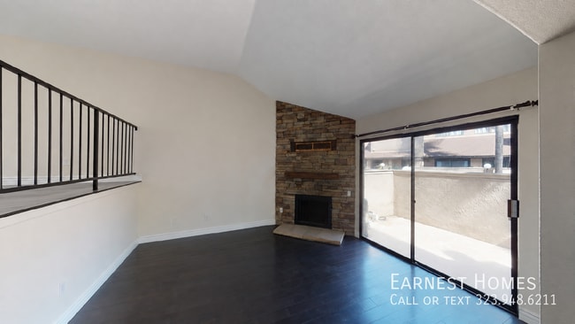 Photo - 14401 Plummer St