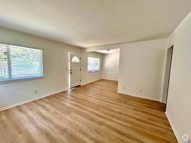 Building Photo - 1014 Chino St Unit A Rental