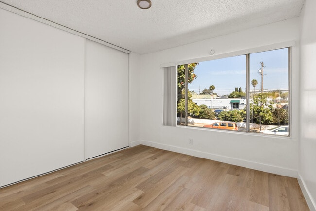 Photo - Mar at National City