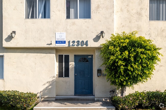 Entrance - 12304 Grevillea Ave.
