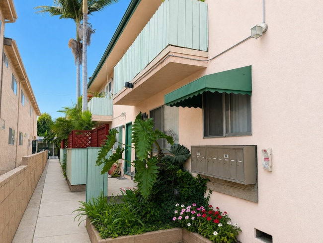 Photo - 12737 Pacific Ave Unit 05