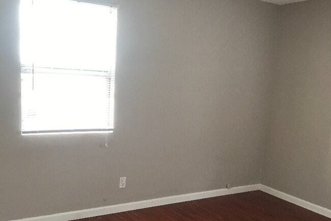 Bedroom - 722 Raleigh St