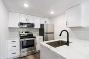 Kitchen - 3757 Veteran Ave Apartments