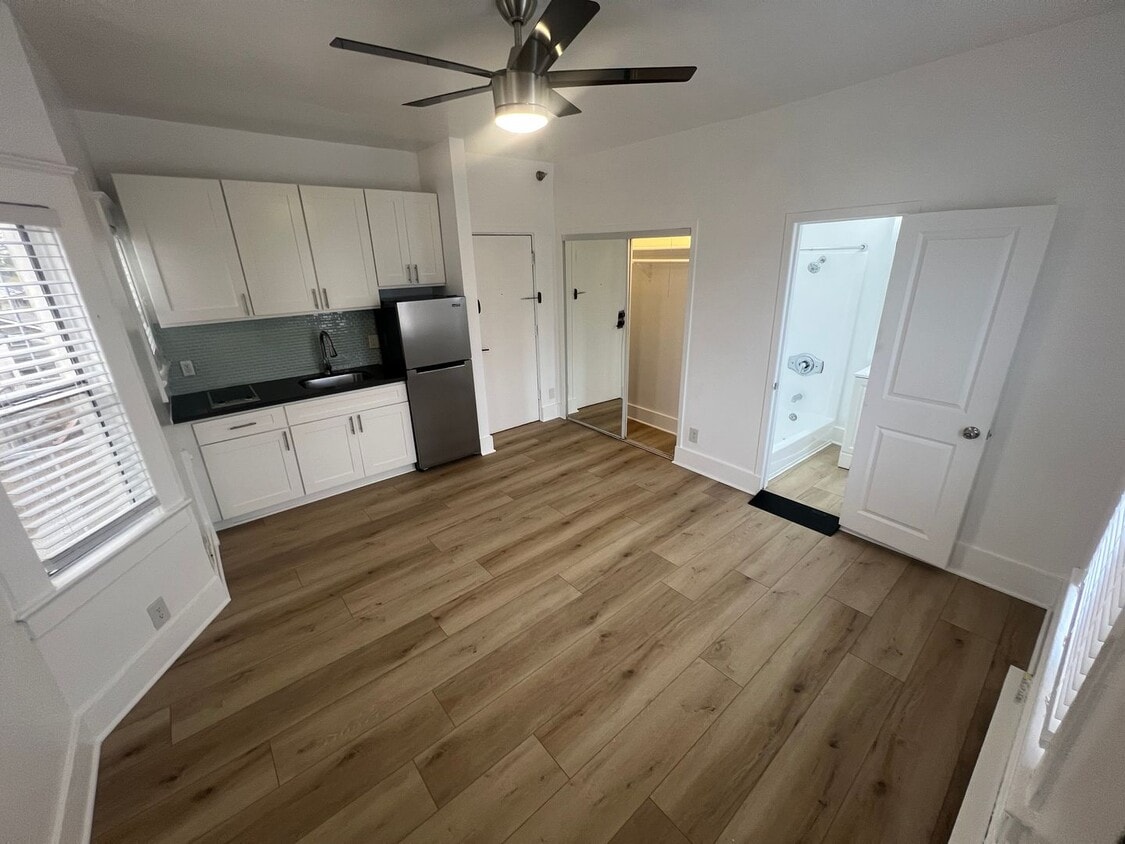 Floor Plan - Studio