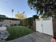 Photo - 815 N Hobart Blvd House