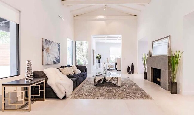 Photo - 201 Bedford Dr House