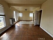 Photo - 6325 S Figueroa St