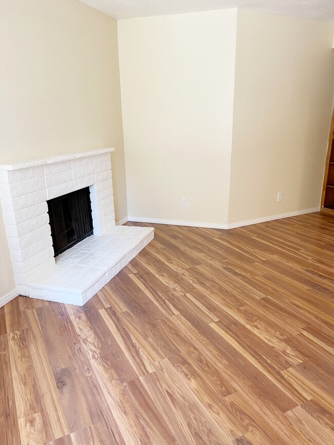 Photo - 155 Tiger Ln