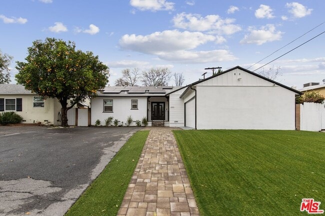 Building Photo - 6565 Randi Ave