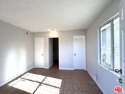 Photo - 823 E 111th Pl Unit 1/4