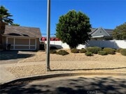 Photo - 421 Royal Cir