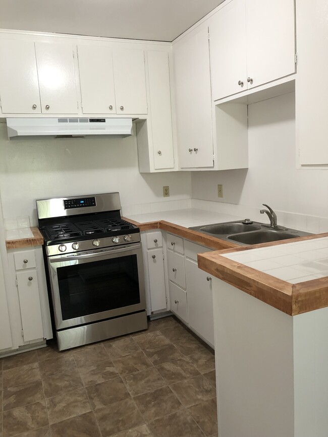 Photo - 236 S Mentor Ave Unit Upstairs #11