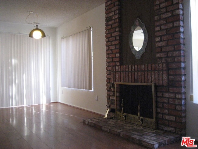 Photo - 10123 Hanna Ave