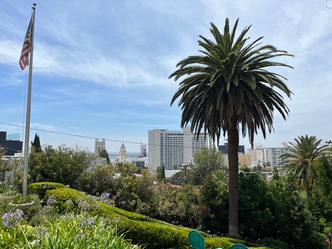 Photo - 1954 Hillcrest Rd Unit 8