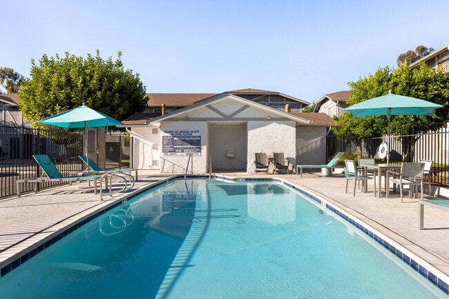 Building Photo - View