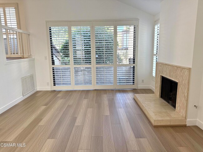 Photo - 21801 Burbank Blvd