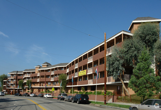 South Glen - South Glen Apartments