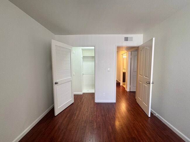 Photo - 13012 Riverside Dr