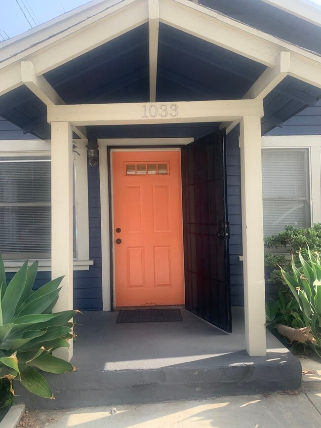 Photo - 1033 E 4th St